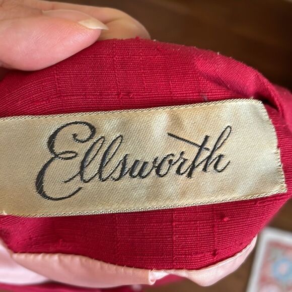 Vintage 50s Ellsworth Hibiscus (pinkish) red suit with 3/4 sleeve jacket - Picture 8 of 12